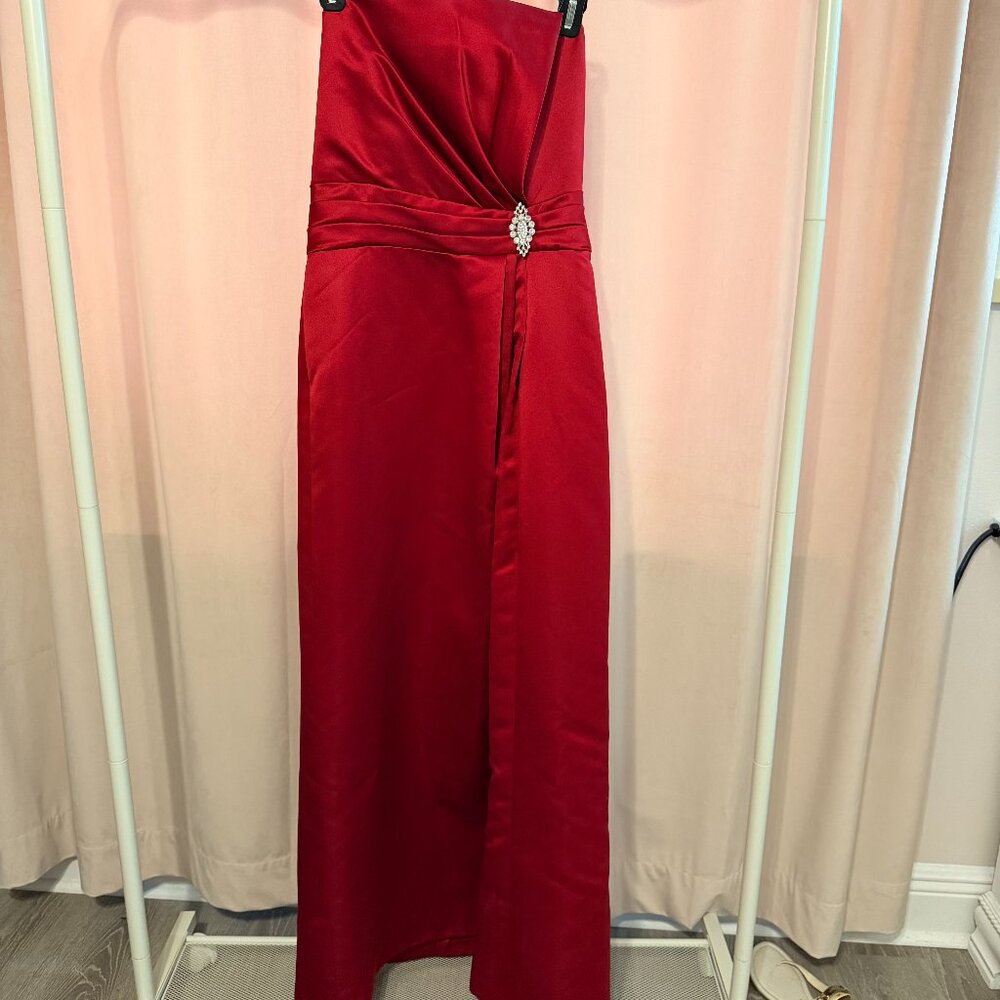 Belsoie Red Gown, Size 6